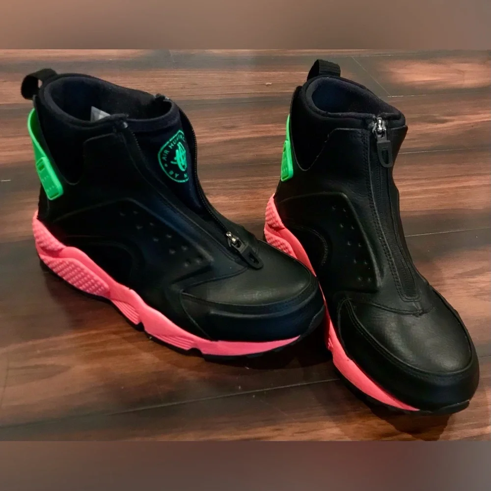 NWOT Nike Air Huarache Black & Neon Accented Zip-Up Textured Sneakers - 8.5 - Picture 2 of 13